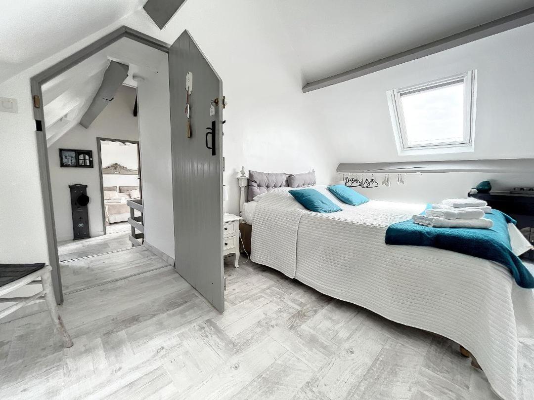 Chambres D'Hotes La Clef Des Champs Montpinchon Εξωτερικό φωτογραφία